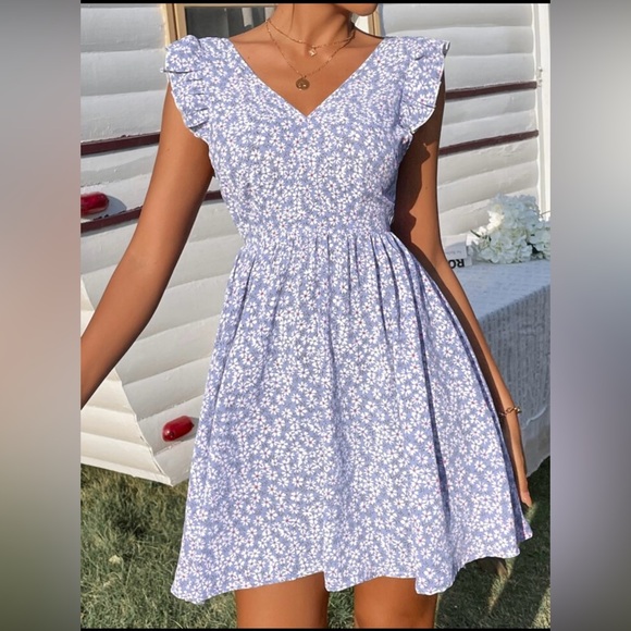 Light purple and white floral print - Picture 1 of 5